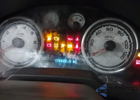 2008 Ford Focus Se/Ses z USA, uszkodzony, nr VIN 1FAHP35N48W148672